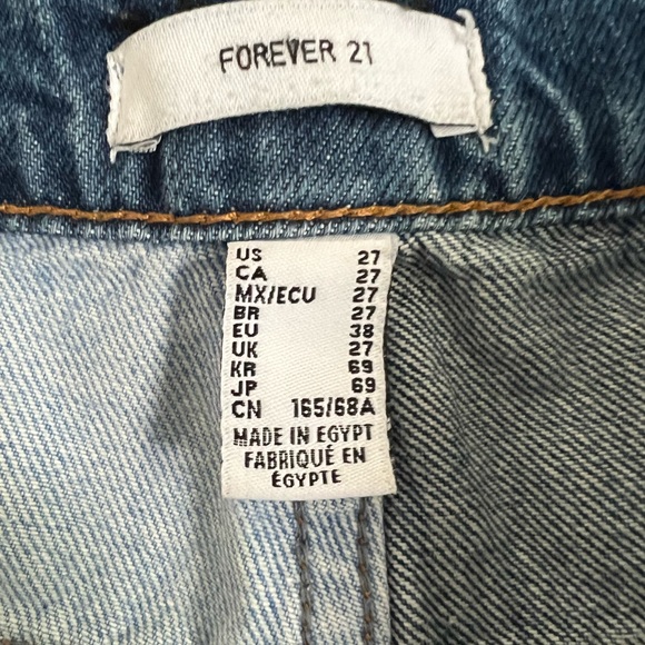 NWOT! Forever21 Colorblock Frayed Denim Shorts: Size 27 - Picture 8 of 9